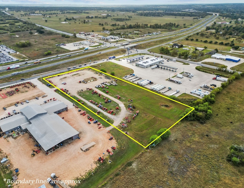 10146 Highway 6, Navasota, TX 77868 - photo 1
