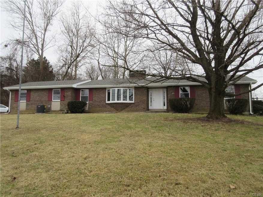 308 Chestnut St, Freemansburg, PA 18017 - photo 1