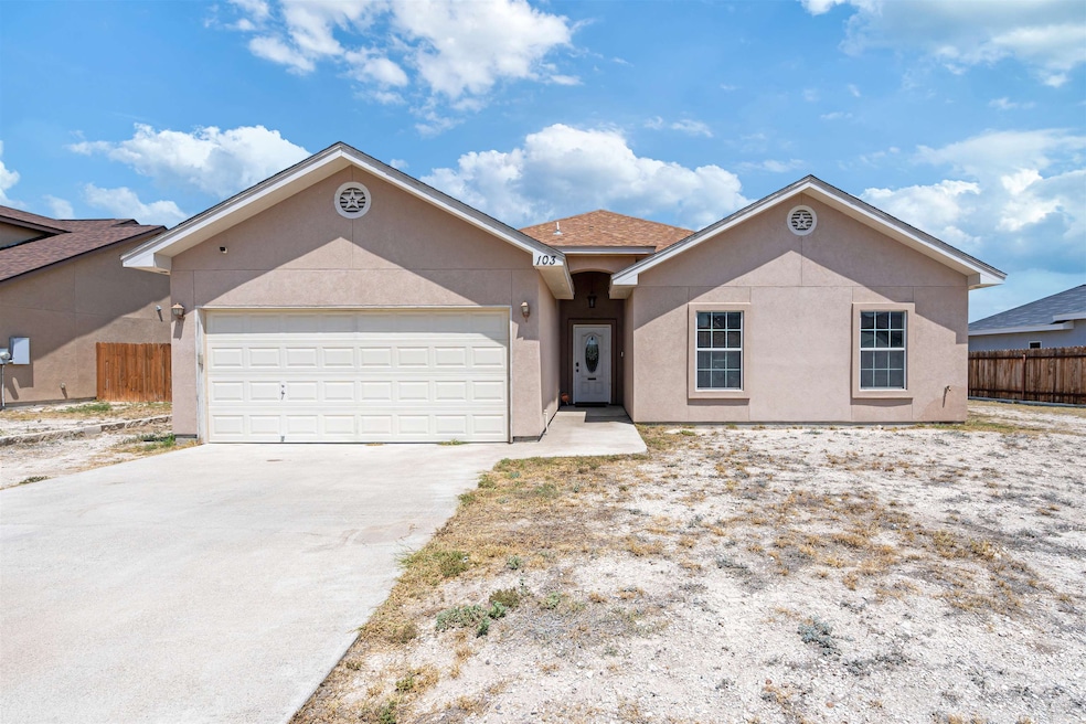103 Spike Run, Del Rio, TX 78840 - photo 1