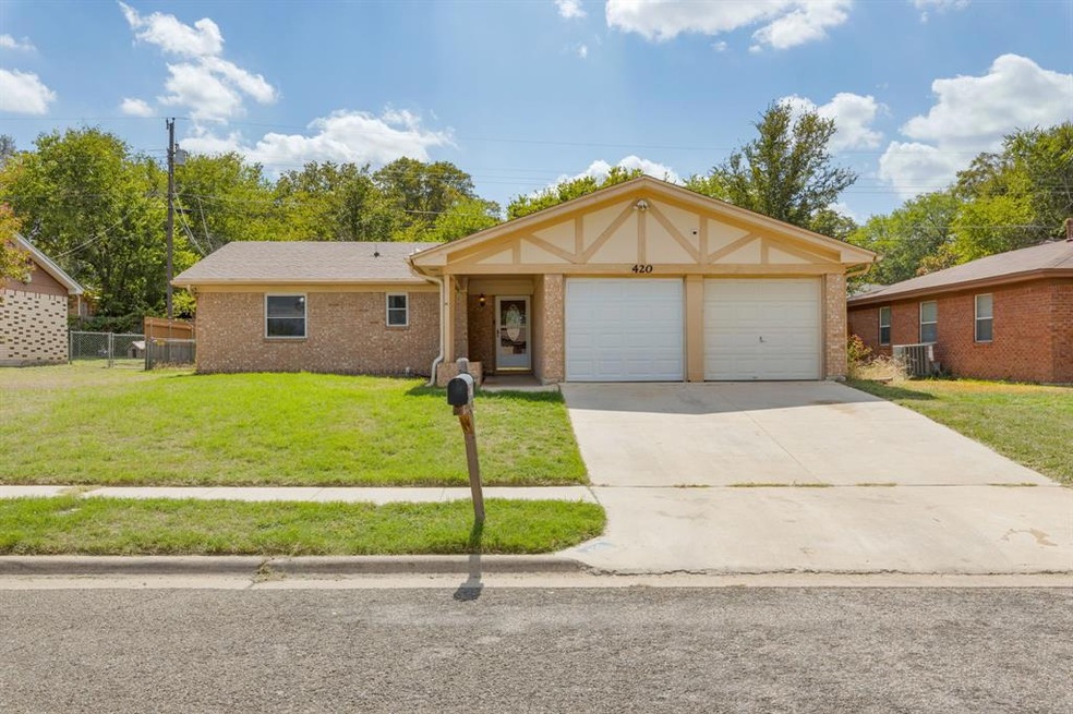 420 Cottonwood Dr, Copperas Cove, TX 76522 - photo 1