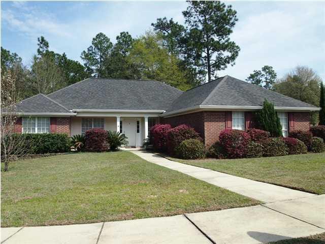 Great 4 Bedroom/2.5 bath home on cul-de-sac in pop