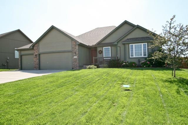 4408 SW Lyndsie Ct, Lees Summit, MO 64082 - photo 1