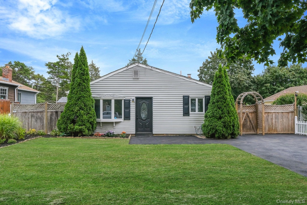 Pending $449,999 • Co-Listing Agent