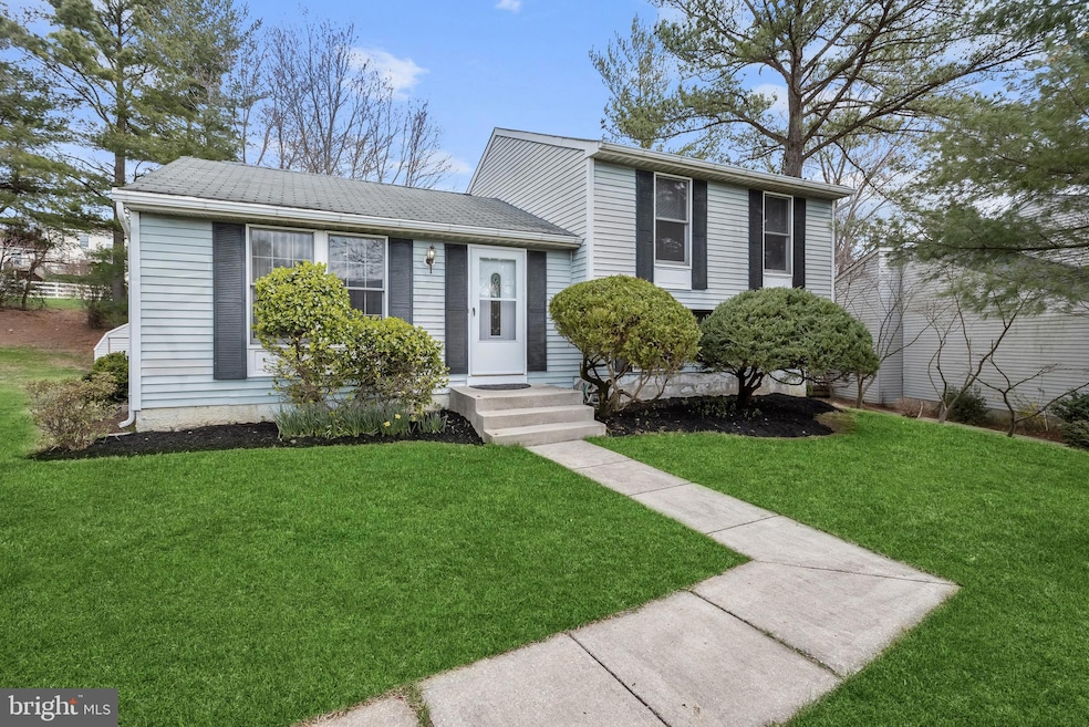 16 Class Ct, Parkville, MD 21234 - photo 1