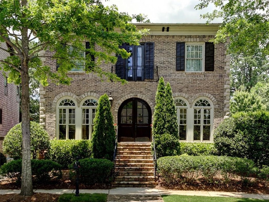 Gorgeous luxury executive home in Smyrna!