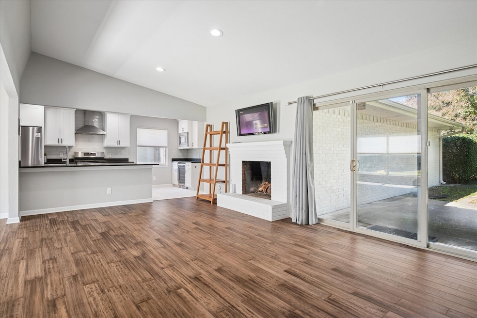 3311 Dothan Ln, Dallas, TX 75229 - photo 1