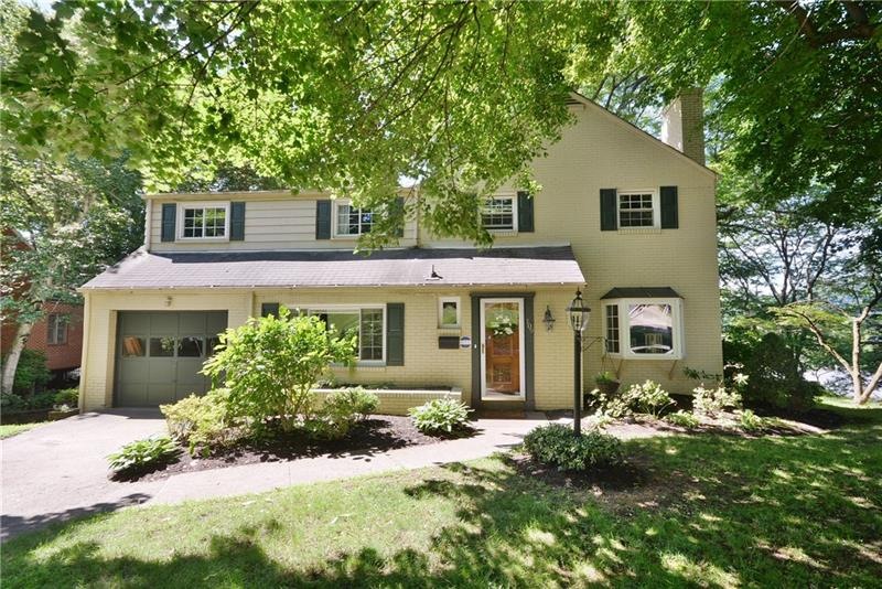 Welcome home to 109 N Oak Hill