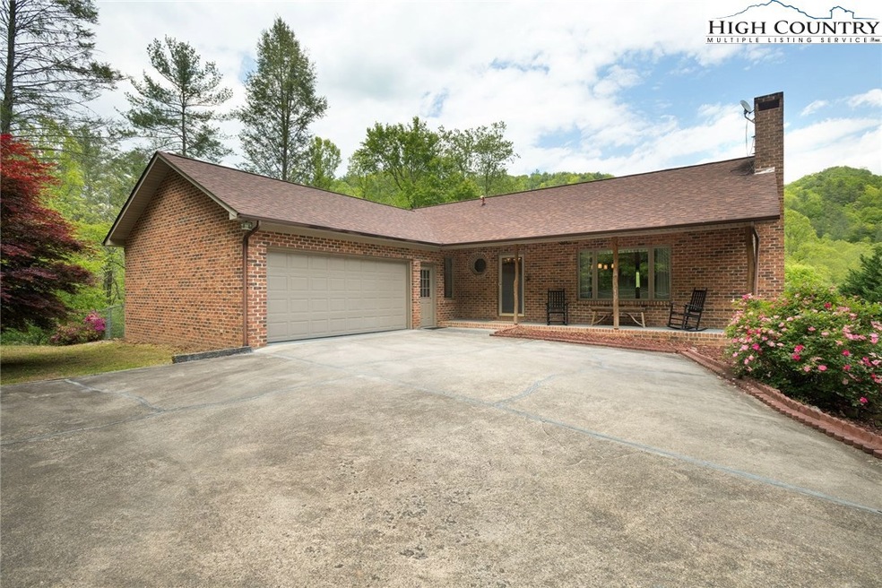 921 Meadow Rd, Ferguson, NC 28624 - photo 1