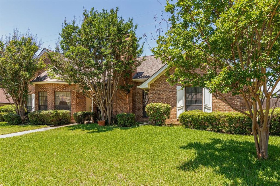 421 Miranda Terrace, Bedford, TX 76021 - photo 1