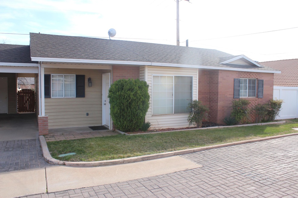 134 S 100 W unit 5, Saint George, UT 84770 - photo 1