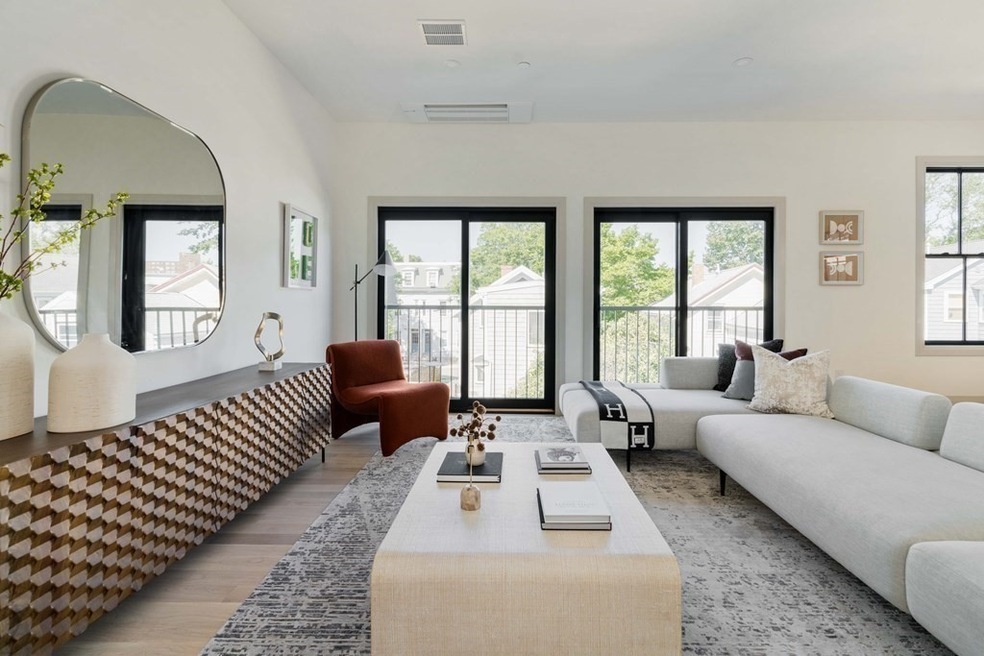 Sold $1,650,000 • Co-Listing Agent