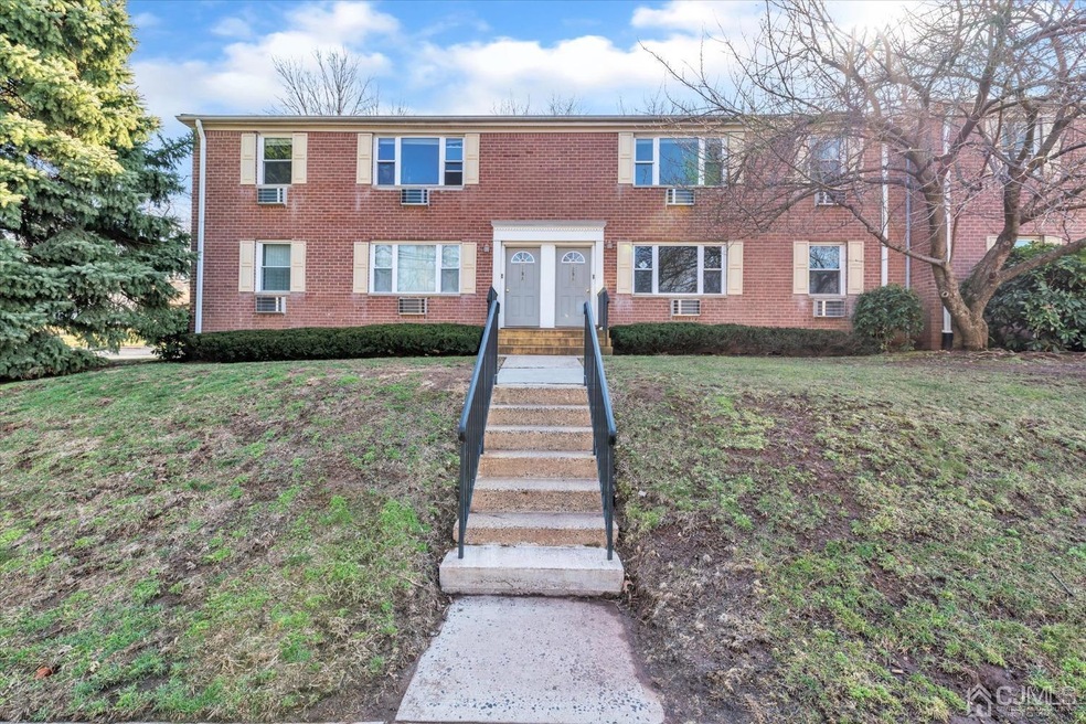 5 York Dr unit 1-B, Edison, NJ 08817 - photo 1