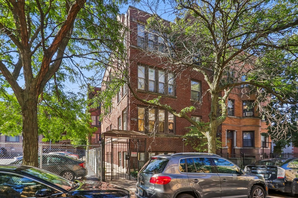 939 W Windsor Ave unit 1, Chicago, IL 60640 - photo 1