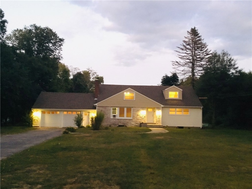 686 Commonwealth Ave, Warwick, RI 02886 - photo 1