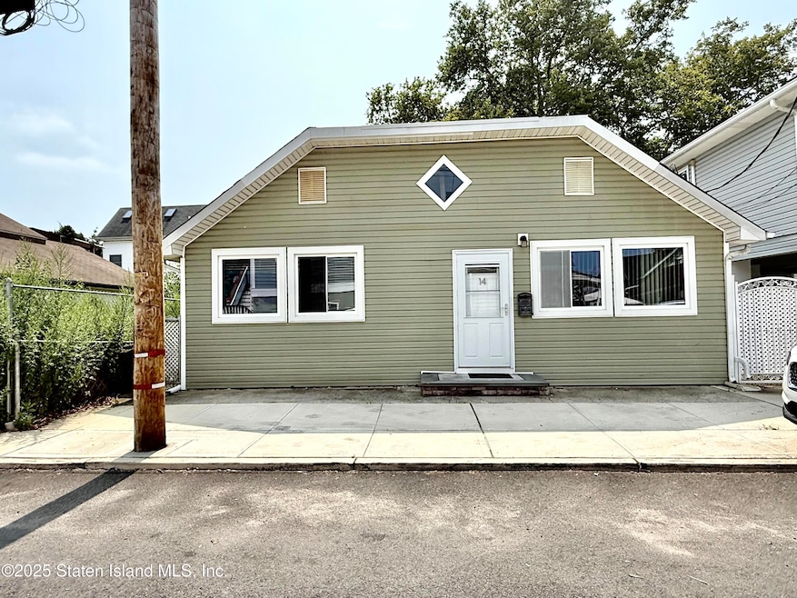 14 Center Place, Staten Island, NY 10306 - photo 1