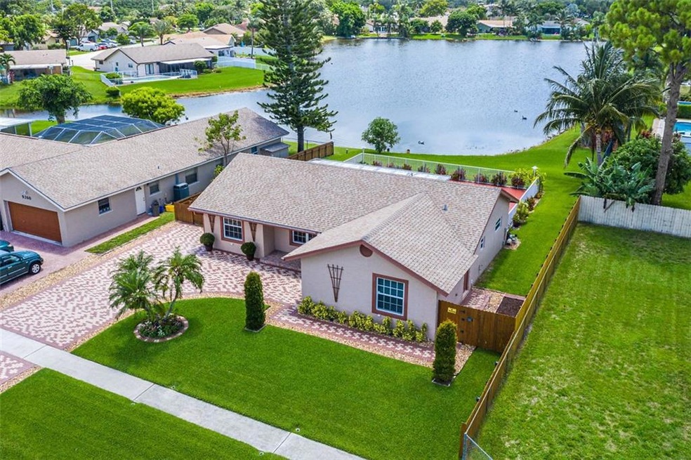 9266 Gettysburg Rd, Boca Raton, FL 33434 - photo 1