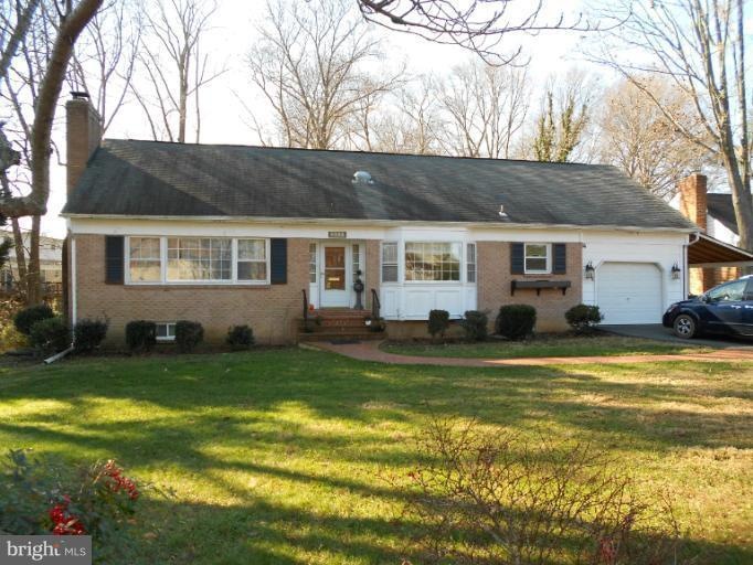 2623 Stirrup Ln, Alexandria, VA 22308 - photo 1