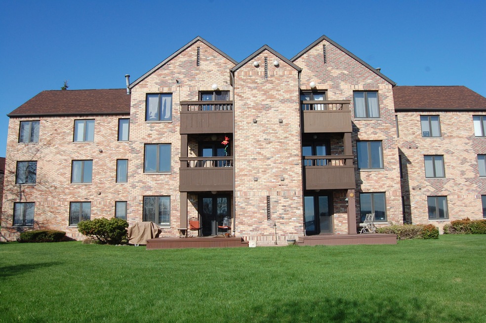 111 waterfront place Unit 15