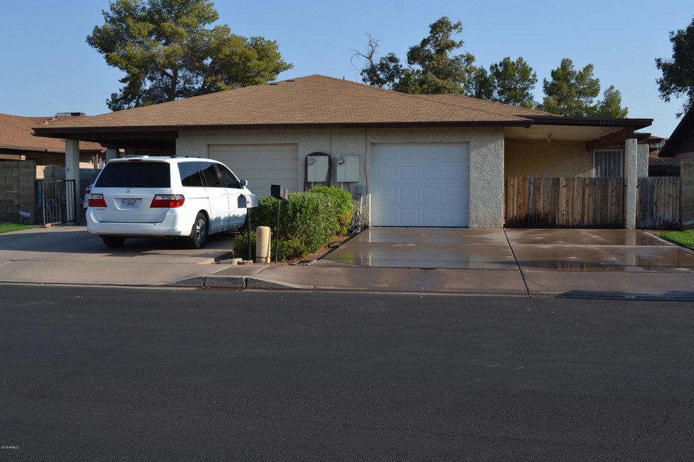 FRONT VIEW OF TOWNHOME