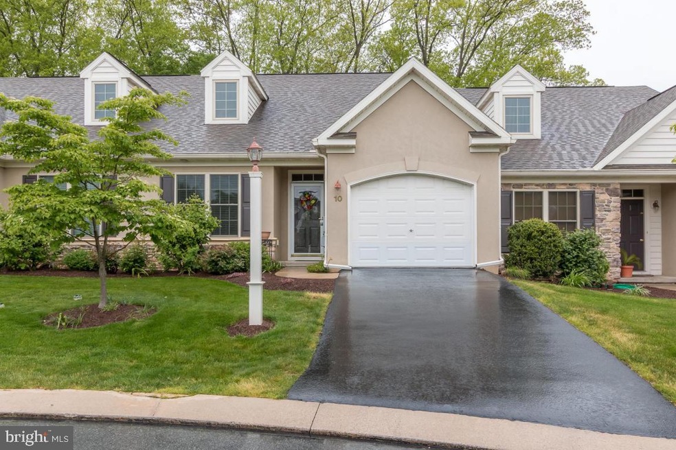 10 Pitt Ct, Lancaster, PA 17602 - photo 1