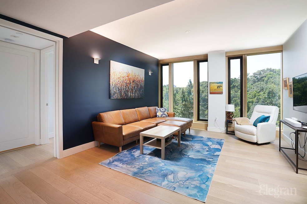 Sold $1,725,000 • Co-Listing Agent