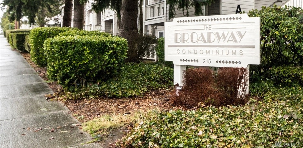 215 100th St SW unit D203, Everett, WA 98204 - photo 1