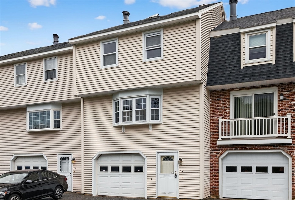 100 Frederick St unit 69, Dracut, MA 01826 - photo 1