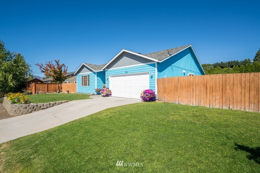 552 Mount Joy Square, East Wenatchee, WA 98802 - photo 1