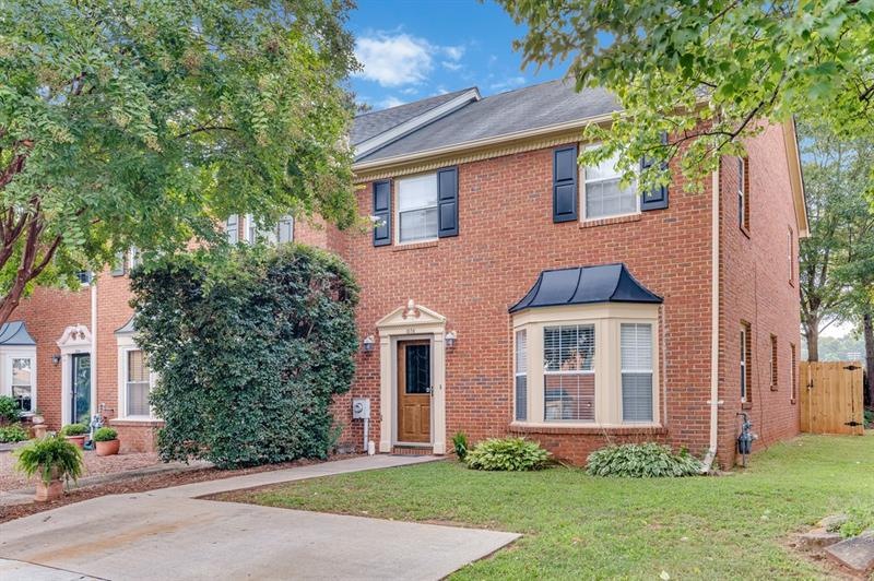 End unit with tremendous ROI opportunity with $150