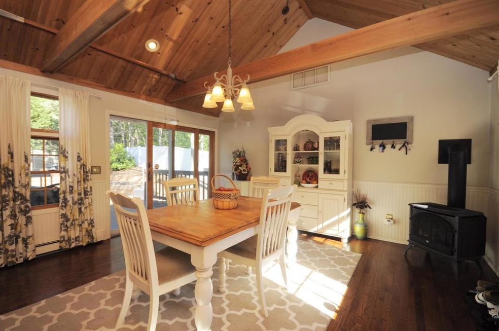 7 Chart Well Dr, Buzzards Bay, MA 02532 - photo 1