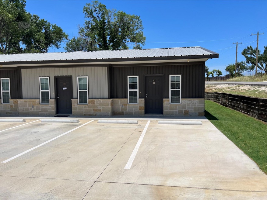 215 Price Ln unit 1, Weatherford, TX 76085 - photo 1