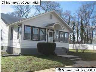 212 Pinewood Ave unit A, Oakhurst, NJ 07755 - photo 1