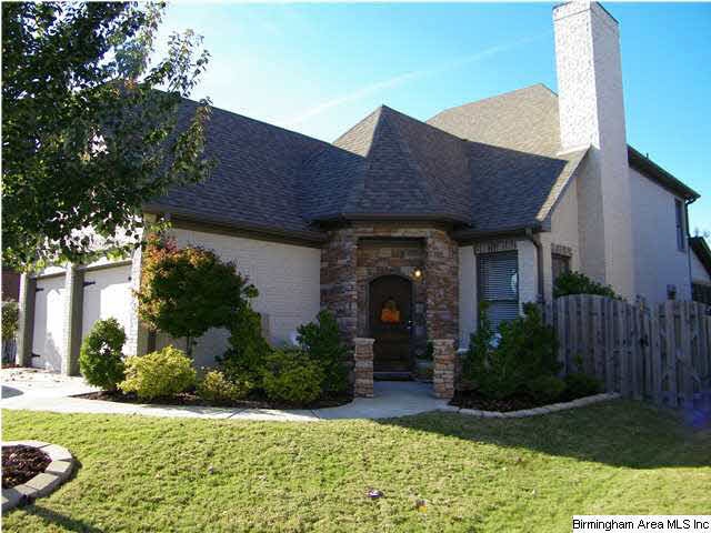 What a gorgeous entrance for this Ross Bridge home