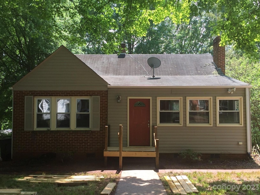 337 Westwood Dr, Statesville, NC 28677 - photo 1