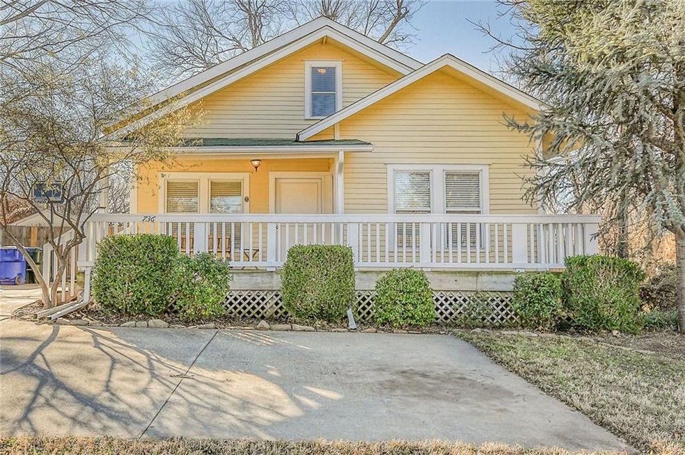 736 E Boyd, Front View