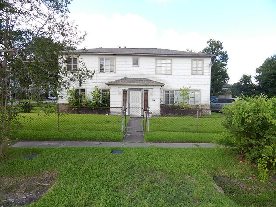 306 W 28th St, Houston, TX 77008 - photo 1