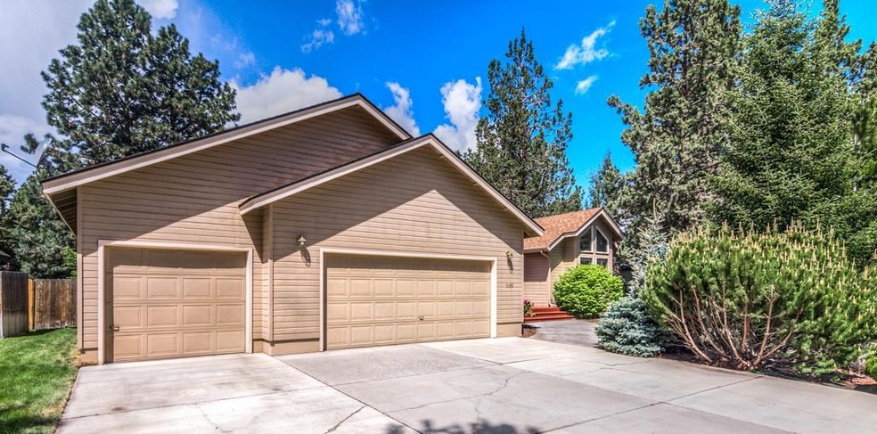 1185 SE Shadowood Dr, Bend, OR 97702 - photo 1