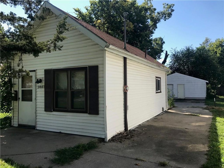 2807 Des Moines St, Des Moines, IA 50317 - photo 1