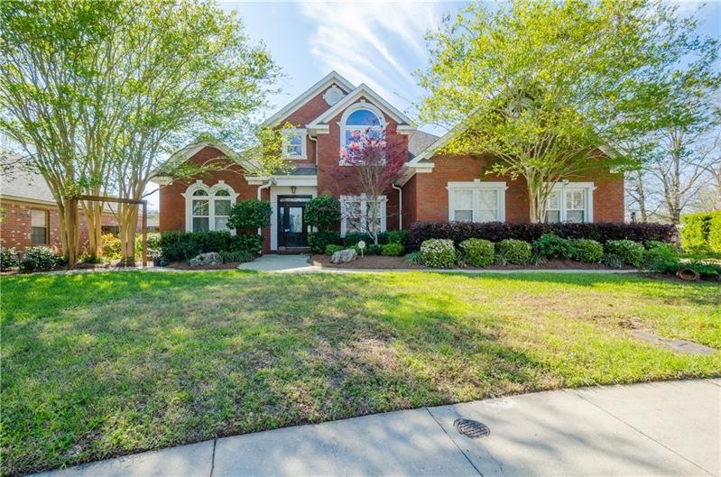 Stunning Custom Built home with all the upgrades, 