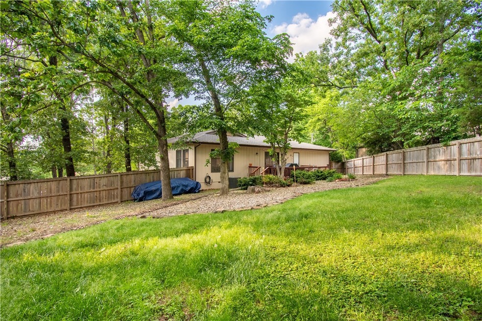 9 Whitfield Ln, Bella Vista, AR 72715 - photo 1