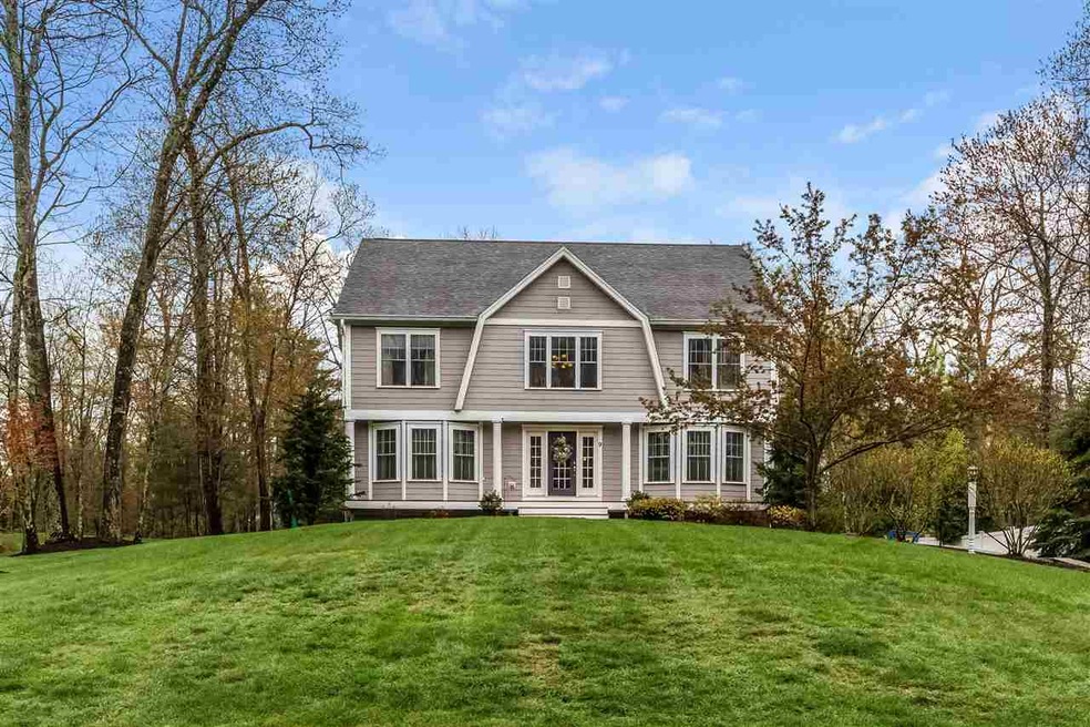 9 Chisholm Farm Dr, Stratham, NH 03885 - photo 1
