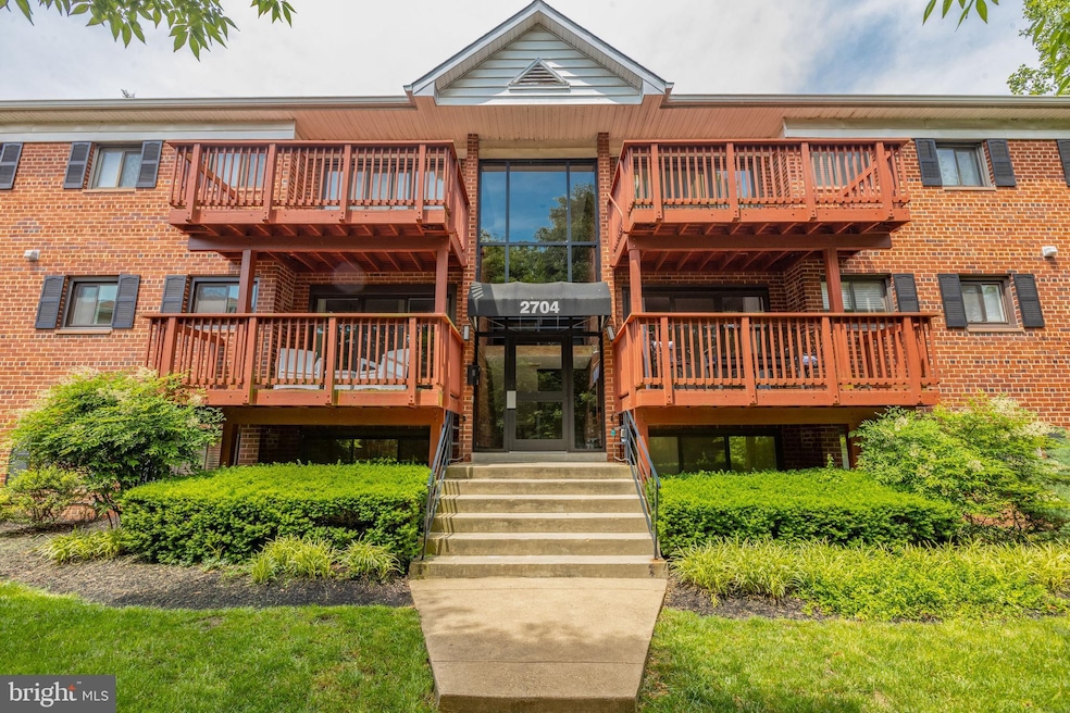 2704 Dartmouth Rd unit 3, Alexandria, VA 22314 - photo 1