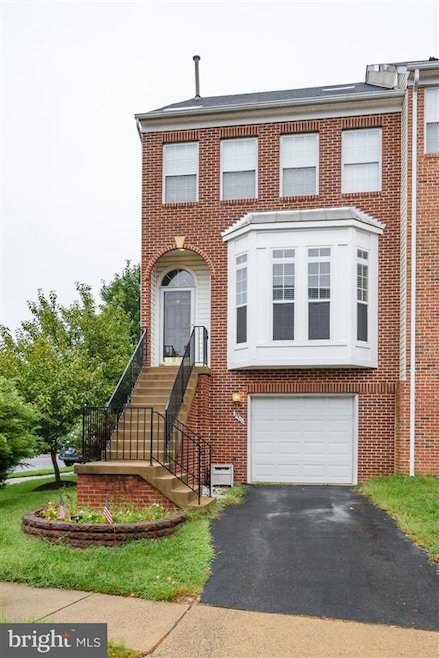 2501 Woodrow Wilson Dr, Herndon, VA 20171 - photo 1