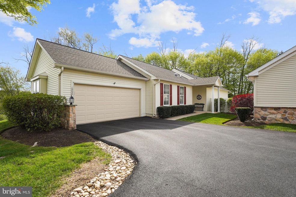 1906 Hunters Cir, Glen Mills, PA 19342 - photo 1