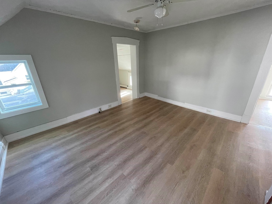 For Rent $1,250/month