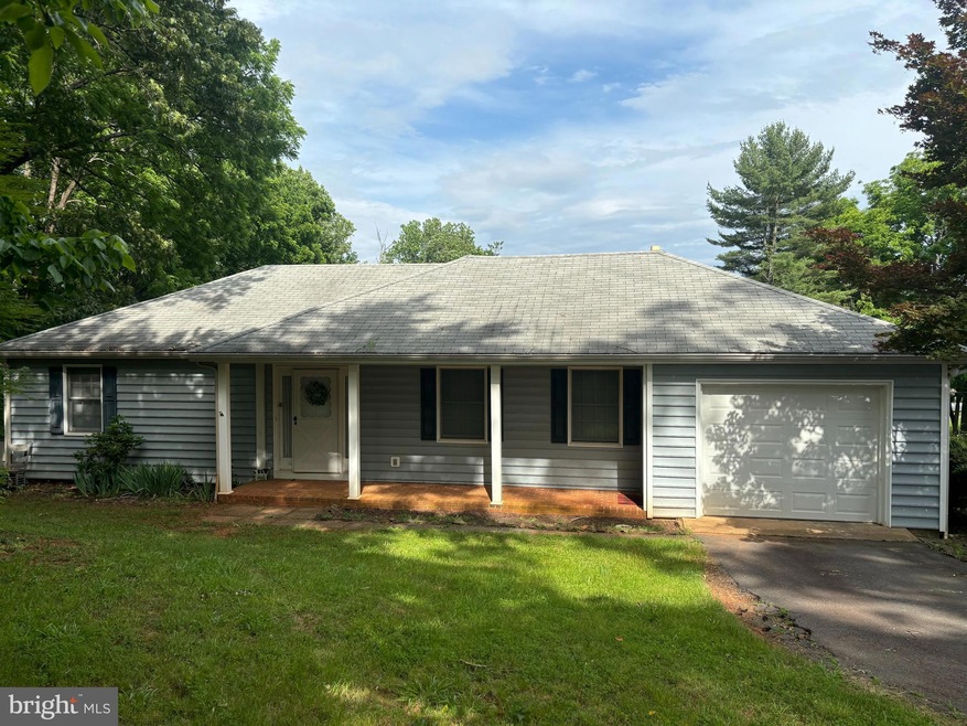 7373 Baldwin Ridge Rd, Warrenton, VA 20187 - photo 1