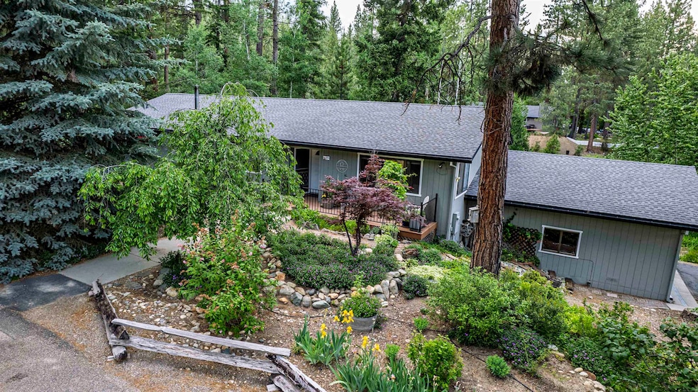 101 Evergreen Cir, Blairsden-Graeagle, CA 96103 - photo 1