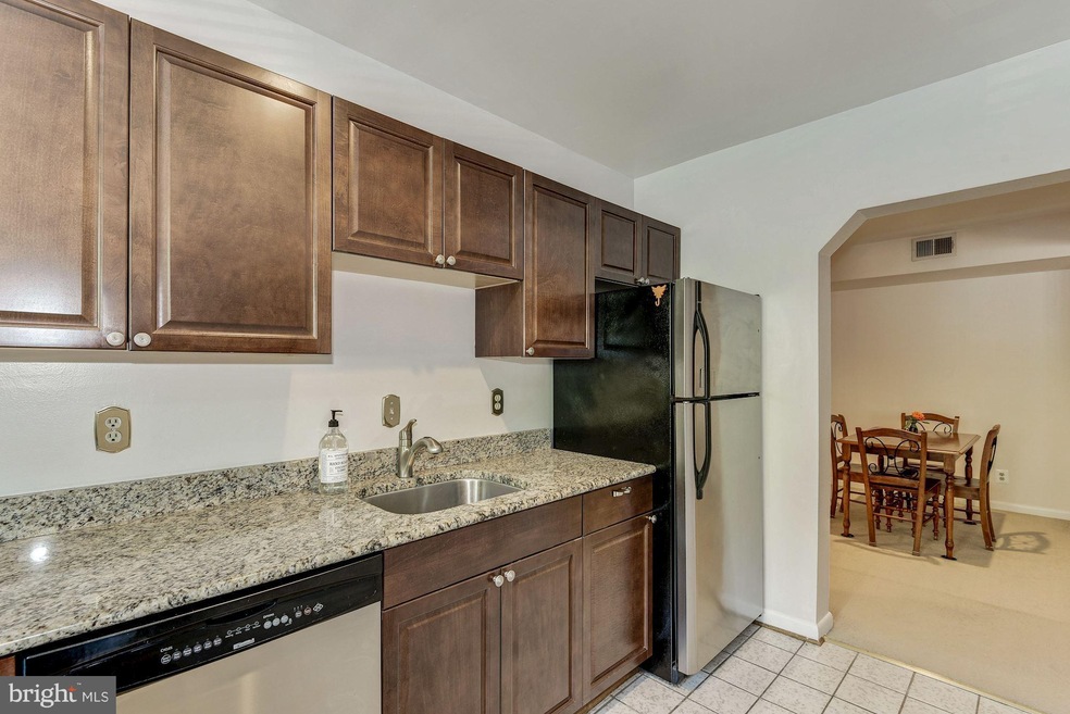 203 Skyhill Rd unit 3, Alexandria, VA 22314 - photo 1