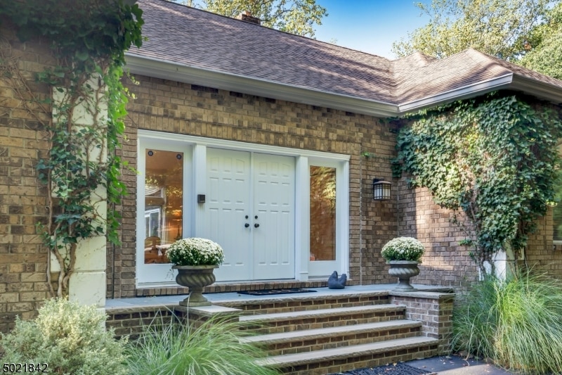 772 Galloping Hill Rd, Franklin Lakes, NJ 07417 - photo 1