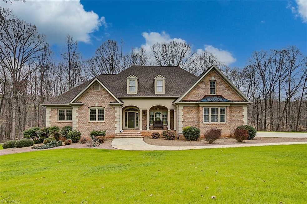 854 Chartier Ct, Asheboro, NC 27205 - photo 1